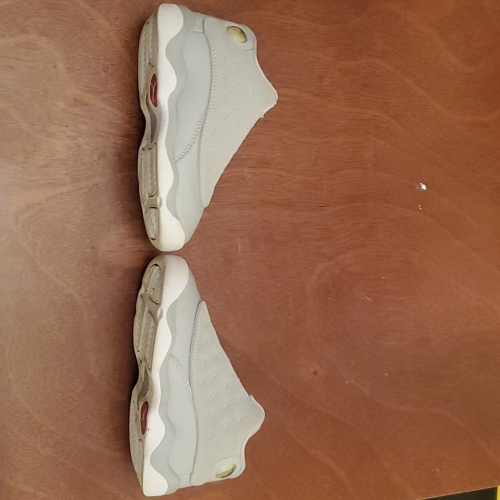 Jordan 13 - Picture 2 of 3